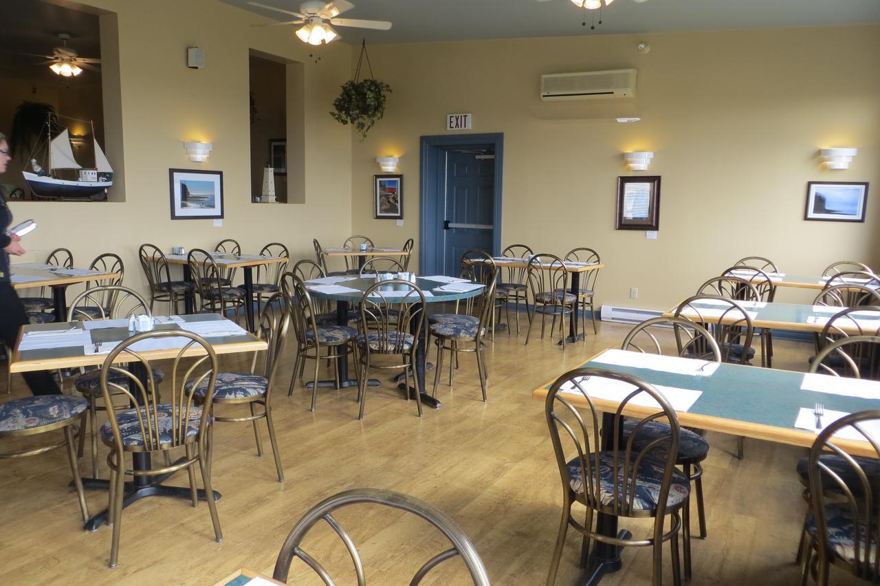 Parkland Village Inn 阿尔马 外观 照片