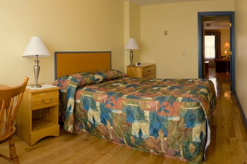 Parkland Village Inn 阿尔马 外观 照片